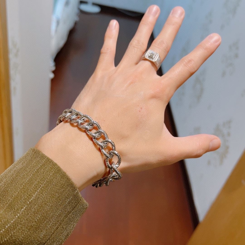 Ba1en*iaga bracelets